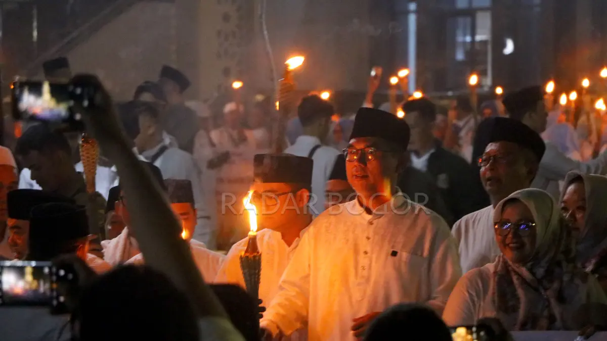 Pawai obor peringati Tahun Baru Islam di Kabupaten Bogor. Foto : Hendi Novian / Radar Bogor