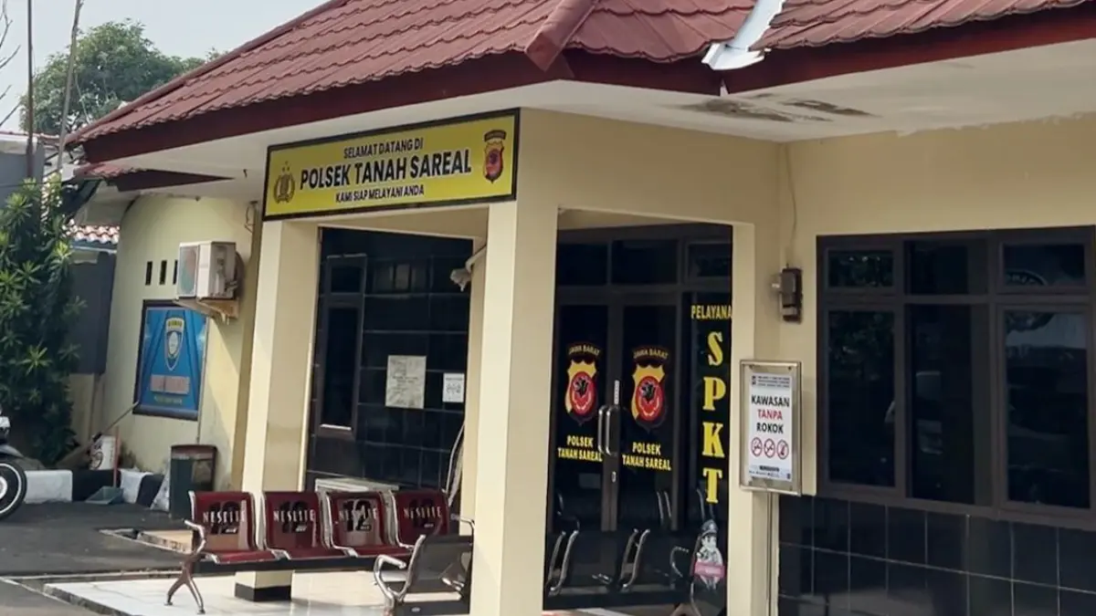 Polisi menangkap pelaku penganiayaan di Kebon Pedes, Kecamatan Tanah Sareal, Kota Bogor yang menyebabkan korban meninggal dunia. (Fauzan/Radar Bogor)