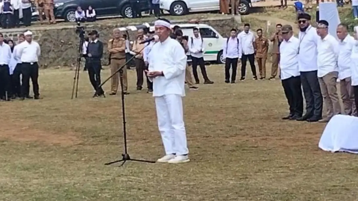 Prosesi pelantikan 746 ASN dan Lulusan IPDN di Lapangan Desa Sukawangi, Kecamatan Sukamakmur, Kabupaten Bogor, Senin, 15 Juni 2026. (Muhammad Ali/Radar Bogor)
