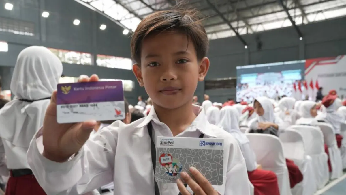 Penerima bantuan PIP dari pemerintah. (Foto: puslapdik.kemendikdasmen.go.id)
