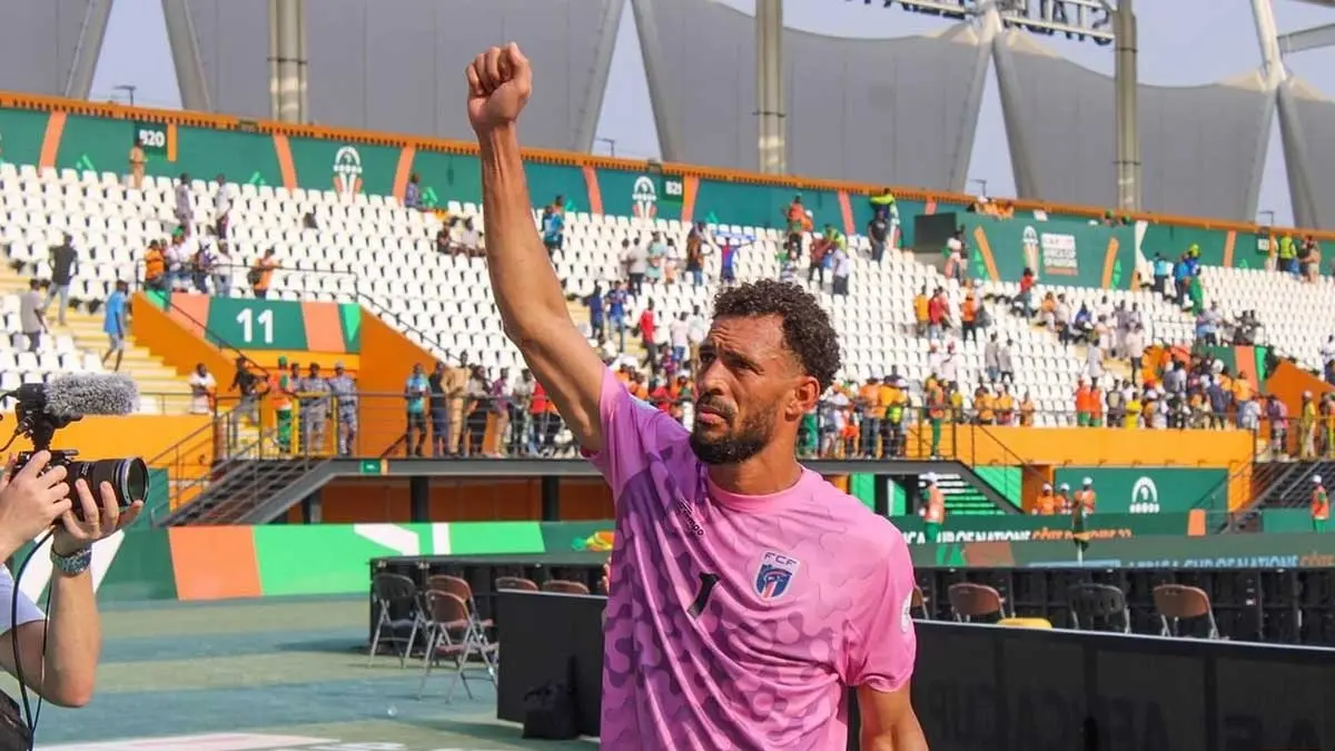 Vozinha, Kiper Cape Verde yang tampil ciamik lawan Spanyol. (Foto : IG @vozinha1)