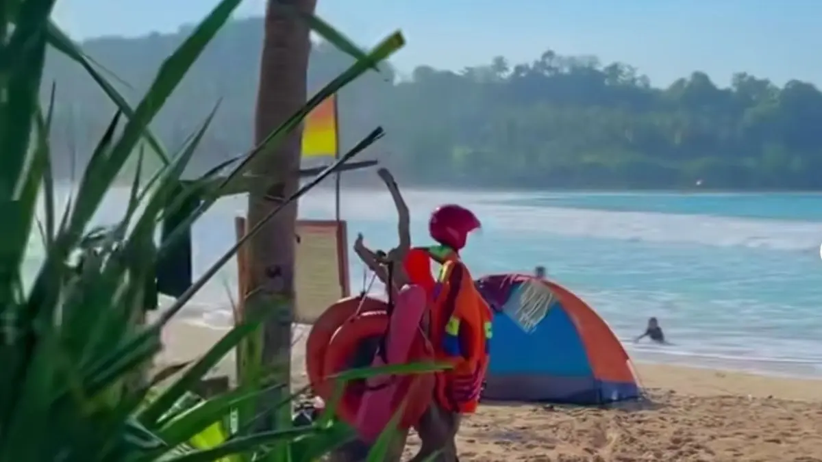  Camping di pantai Sawarna, Lebak Banten. (Foto: Instagram @sawarna_beach)