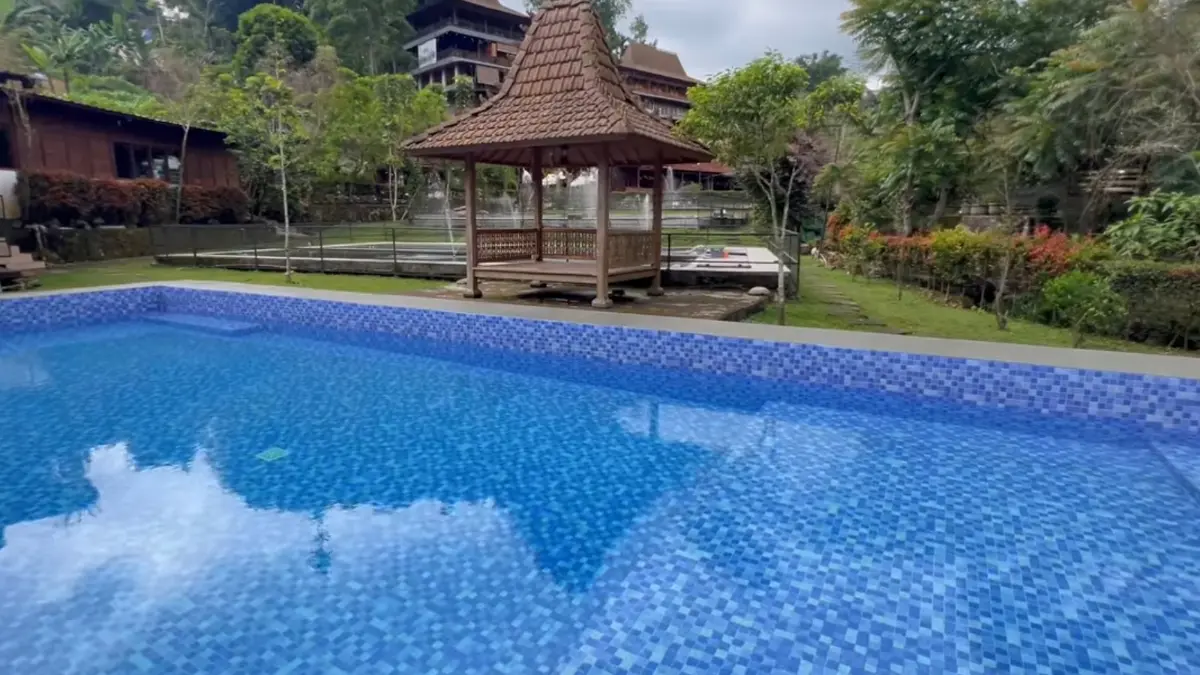 Villa Lembah Koi, Puncak Bogor. (Foto: YouTube Haviz Amrizal)
