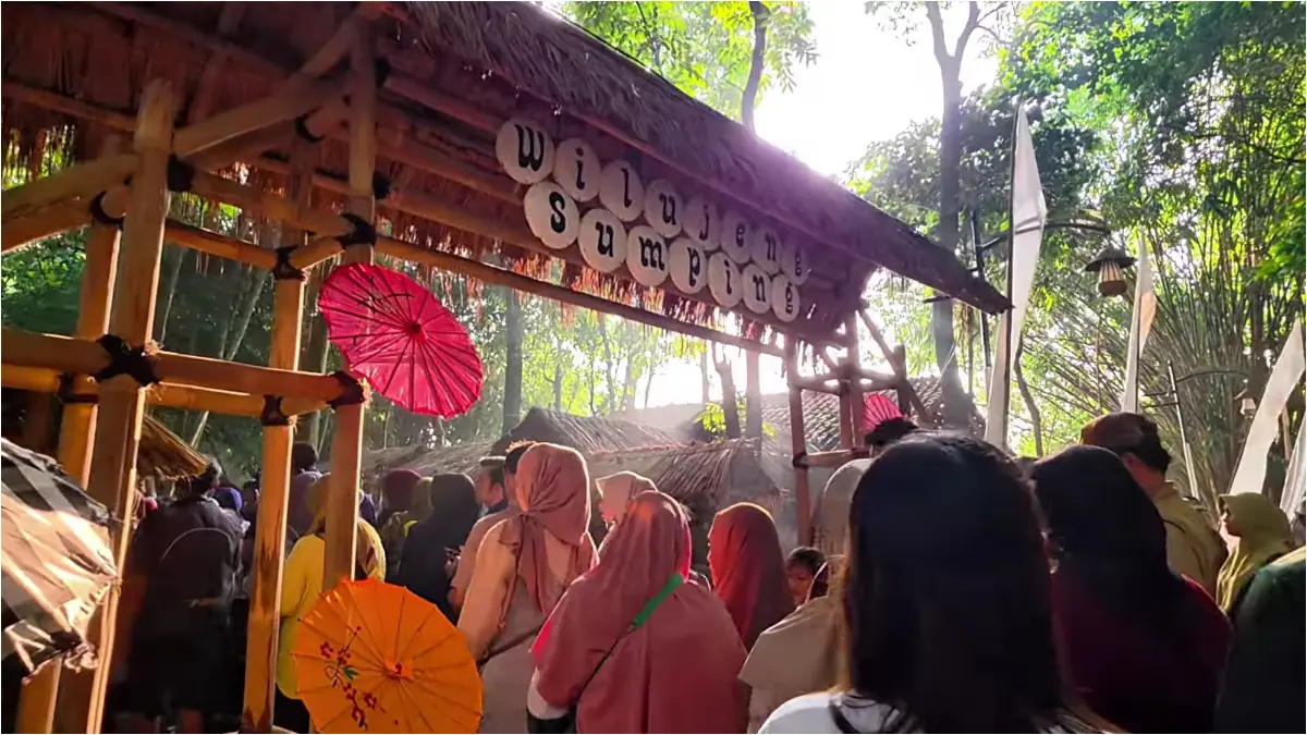 Pasar Tradisional Sasagaran, Purwakarta. (Foto: YouTube Kang Abd)