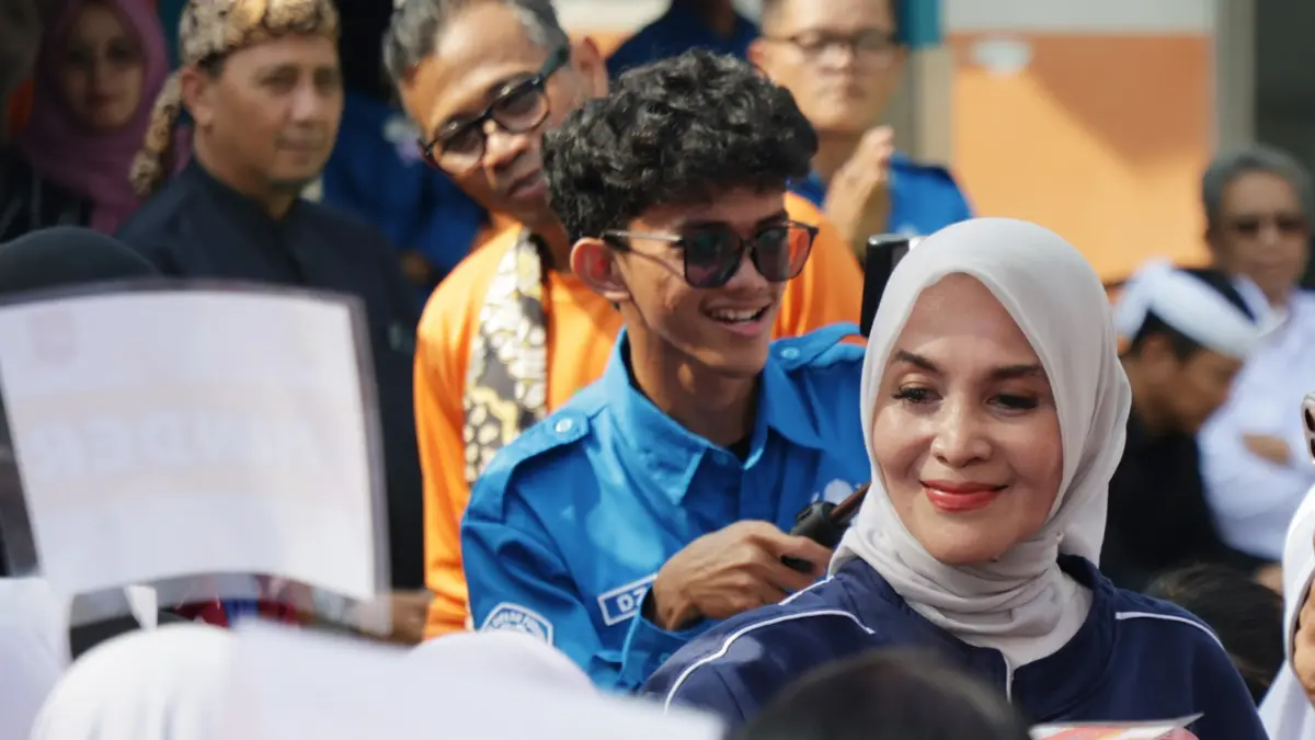 Ketua TP PKK Kota Bogor sekaligus Founder Seribu Kata Positif (Serbukatif), Yantie Rachim&nbsp;saat hadir pada Roadshow Seribu Kata Positif (Serbukatif) di SDN Cipaku Perumda. (Dok. Pemkot Bogor)