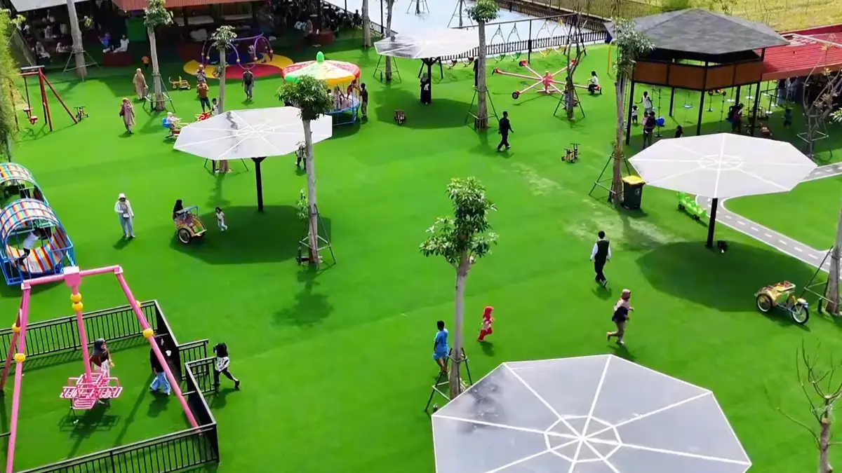Destinasi wisata di Karawang. (Foto: YouTube Kang Abd)