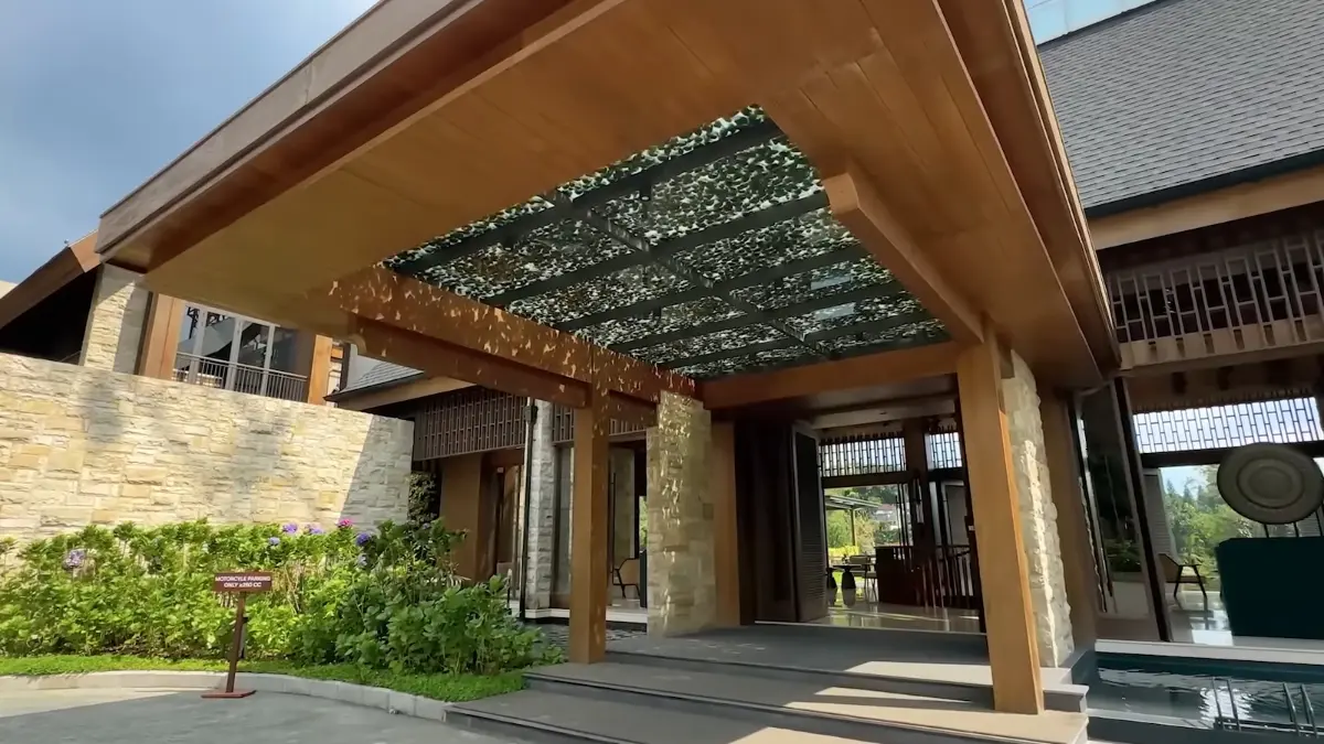 Hotel di Puncak Bogor. (Foto: YouTube Bobo Cantik)