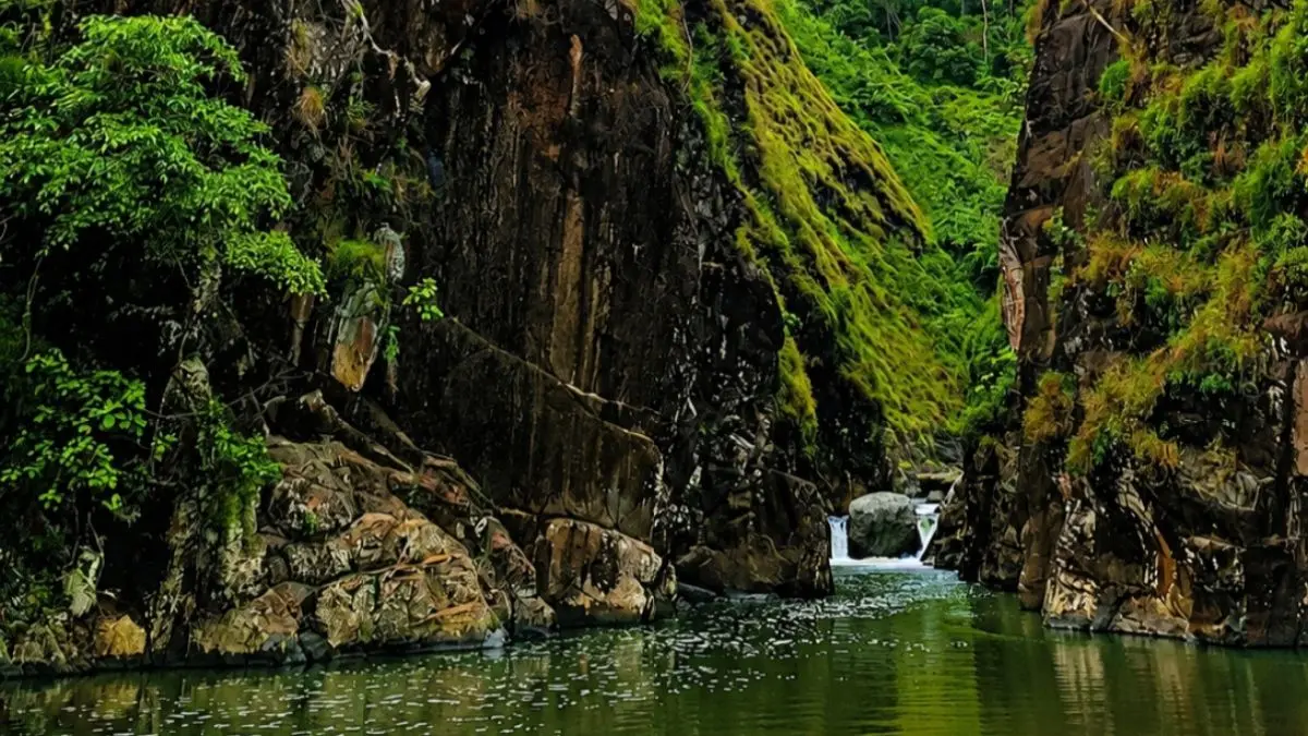 Leuwi Tonjong Garut. Foto: Instagram @sekitargarut