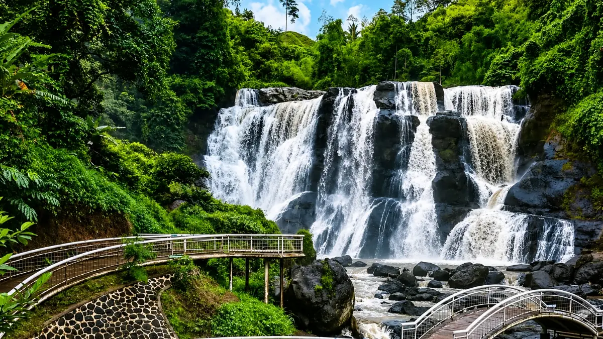  Curug Malela, salah satu wisata di Bandung Barat. (Foto:  Instagram @bandung.beautiful)