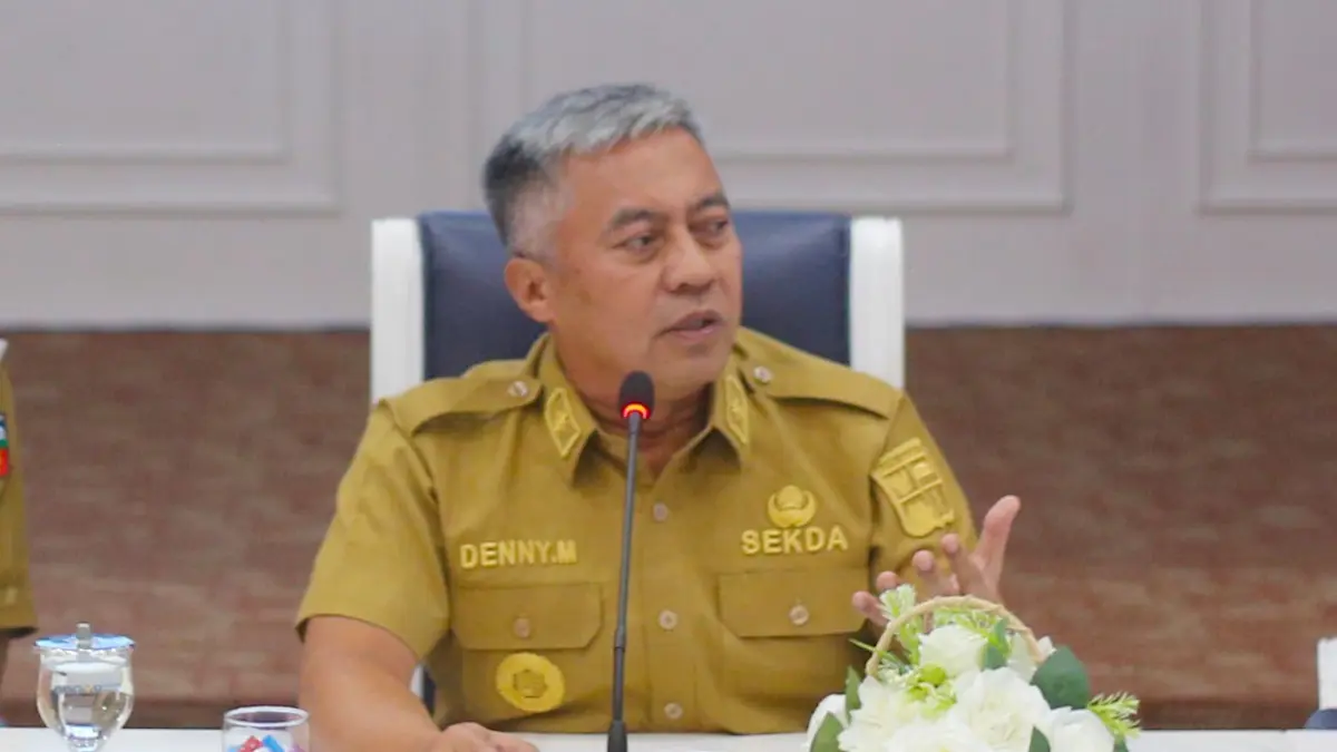 Sekretaris Daerah (Sekda) Kota Bogor, Denny Mulyadi membuka Kick Off Persiapan Evaluasi Pemerintahan Digital Kota Bogor Tahun 2026 di Paseban Sri Bima, Balai Kota Bogor, Senin, 22 Juni 2026. (Dok. Pemkot Bogor)

