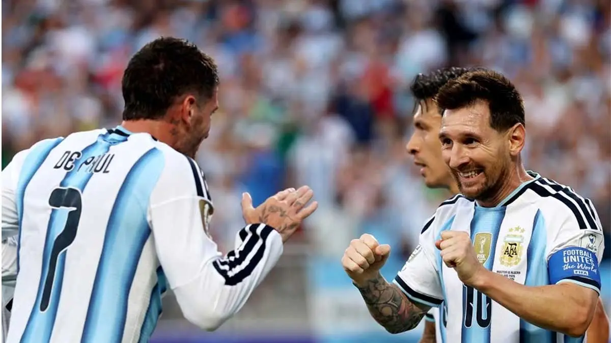 Selebrasi Lionel Messi usai mencetak gol ke gawang Aljazair. Argentina akan lakukan rotasi pemain jelang duel lawan Austria. (Foto : AFA Selection)