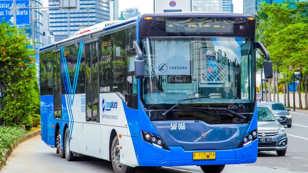 Transportasi umum dan beberapa tempat wisata bakal gratis di HUT Jakarta. Foto: Tribratanews Polri
