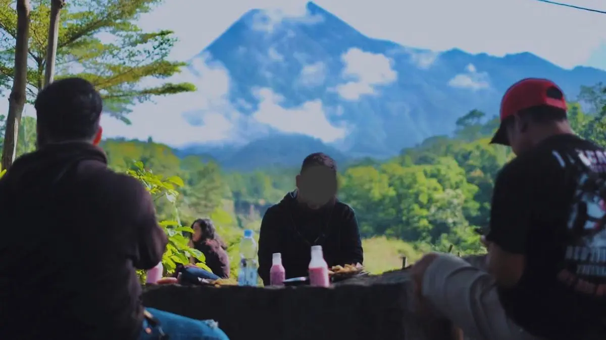 Suasana di Warung Kopi Merapi Jogja. (Foto: Instagram @kopimerapi_)