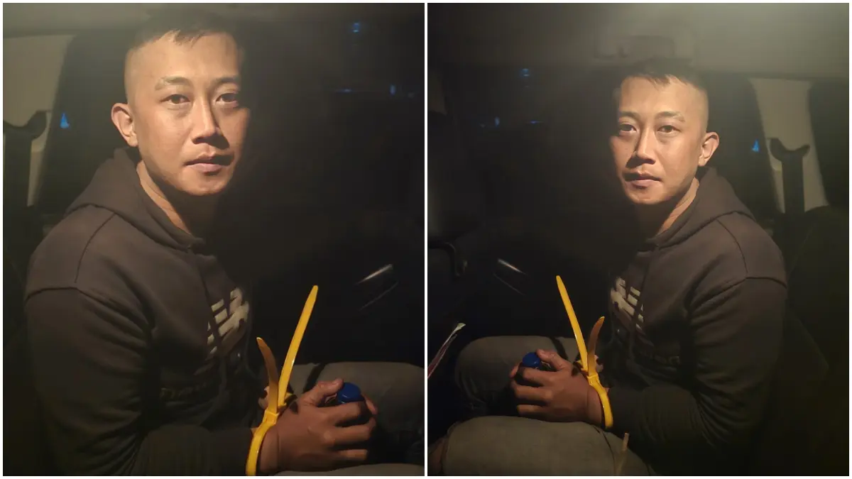 Taufik Hidayat saat ditangkap Polisi.