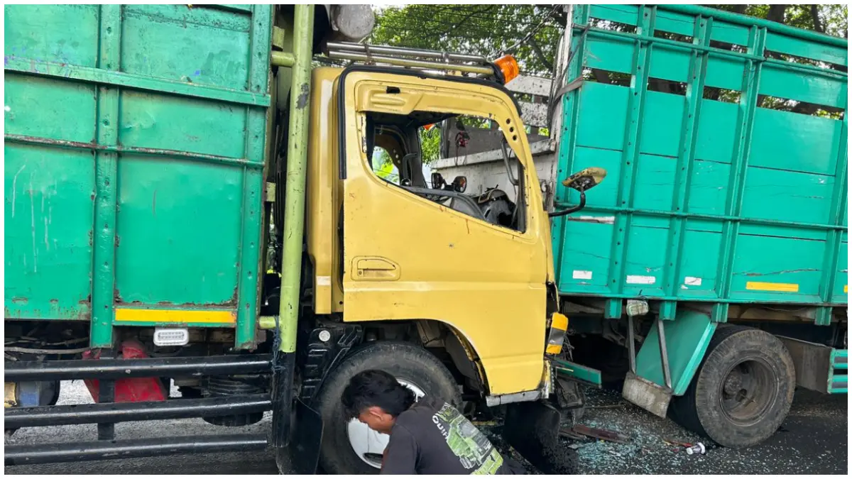 Kecelakaan beruntun di Jalan Sholeh Iskandar Kota Bogor. (Foto : Fauzan/Radar Bogor)