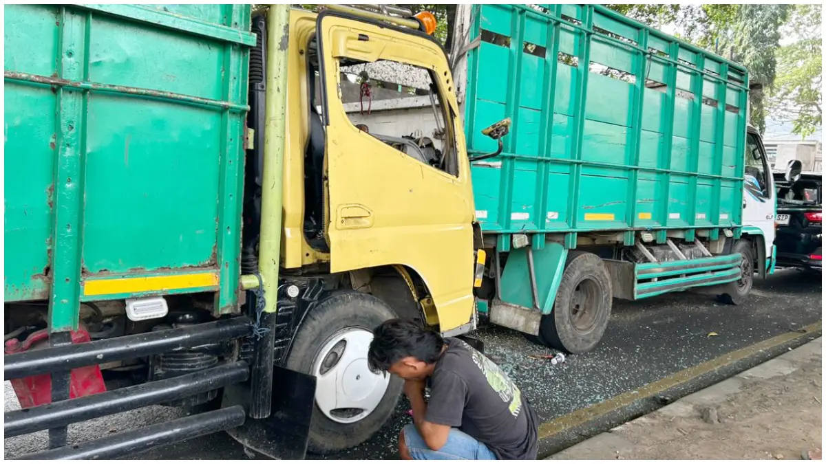 Kecelakaan beruntun di Jalan Sholeh Iskandar Kota Bogor. (Foto : Fauzan/Radar Bogor)