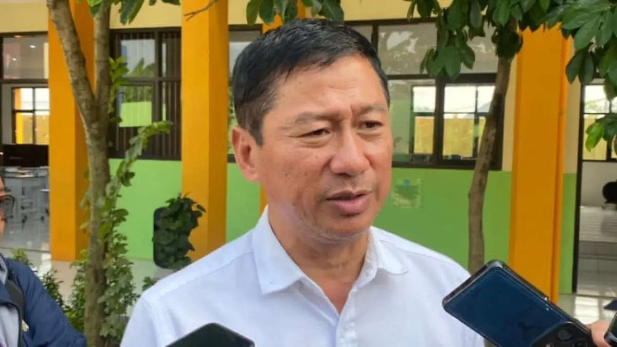 Kepala Dinas Pendidikan Kota Bogot, Herry Karnadi menyampaikan soal program beasiswa untuk siswa miskin. (Foto:  Fikri/Radar Bogor)
