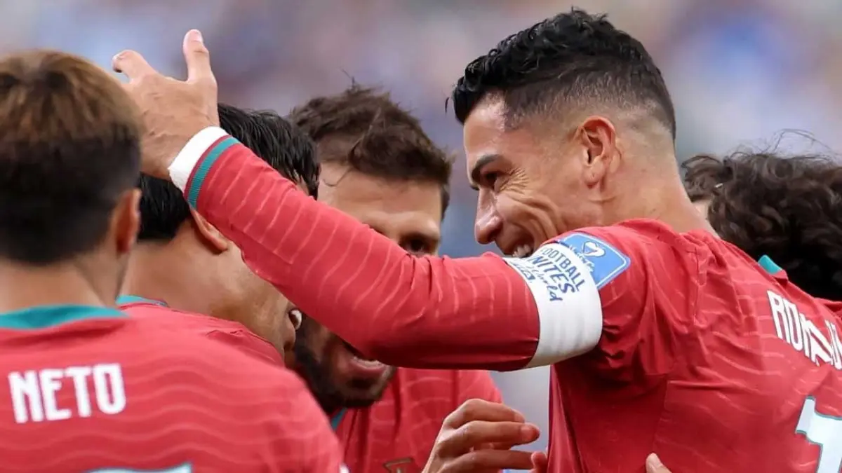 Selebras para pemain Portugal usai mencetak gol ke gawang Uzbekistan pada laga Grup K Piala Dunia 2026