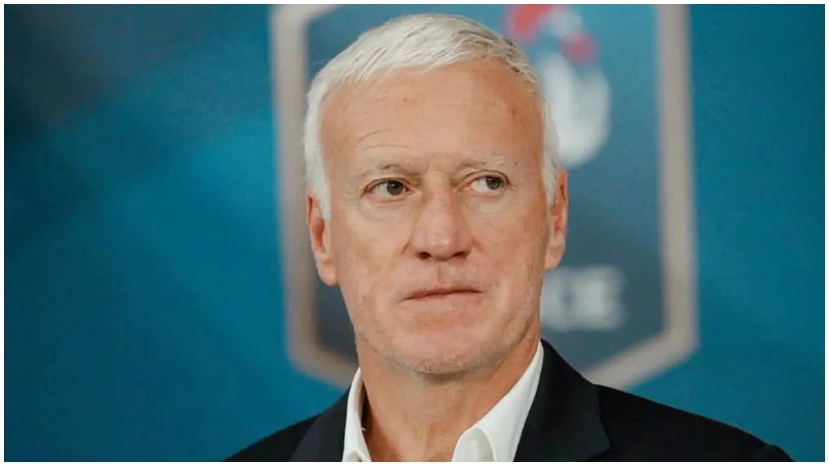 Didier Deschamps harus terbang kembali ke Prancis setelah mendapat kabar duka meninggalnya sang ibu. (Foto: Instagram @equipedefrance)