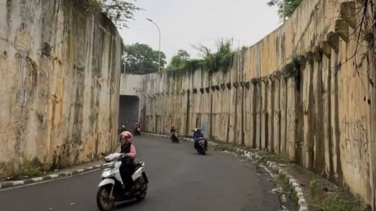 Kondisi tebingan Batutulis Bogor yang kian mengkhawatirkan. Foto: Dzikry/Radar Bogor