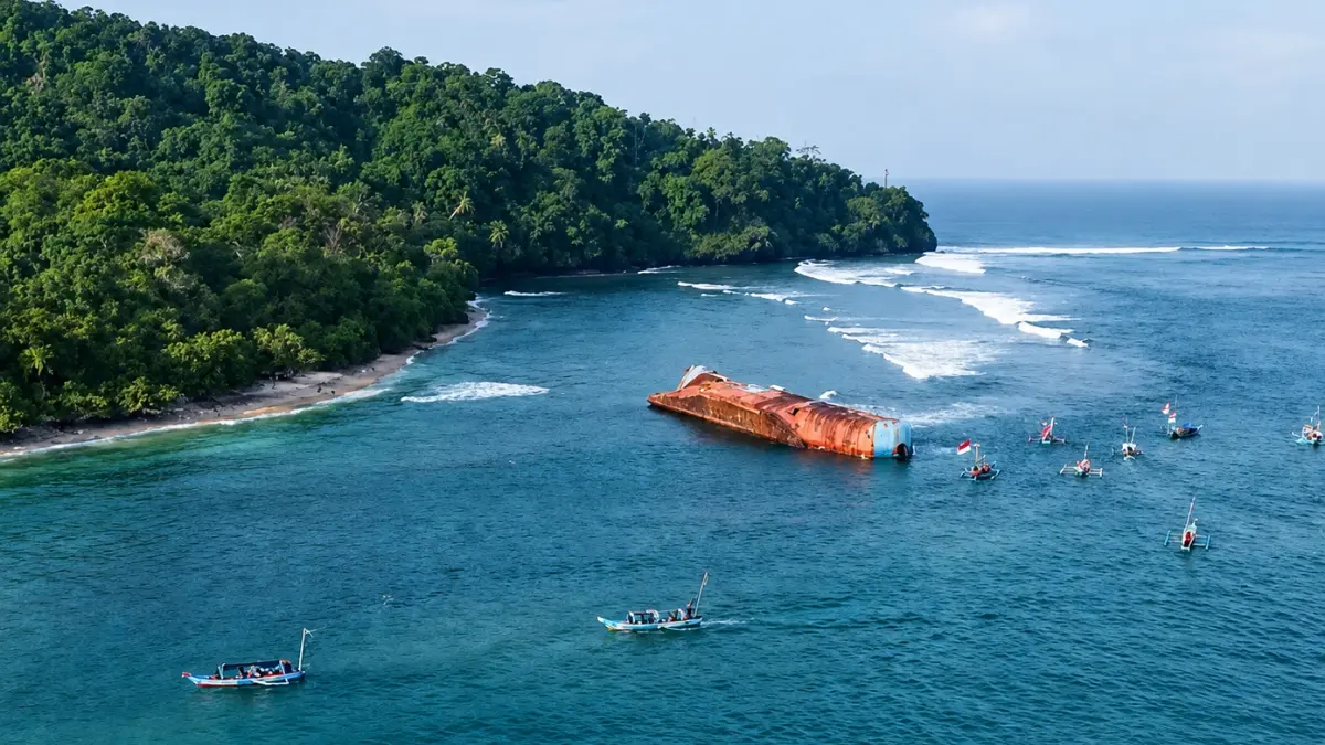 Pantai Pangandaran, salah satu wisata di Jawa Barat. (Foto: Instagram @pangandaranbeautiful)
