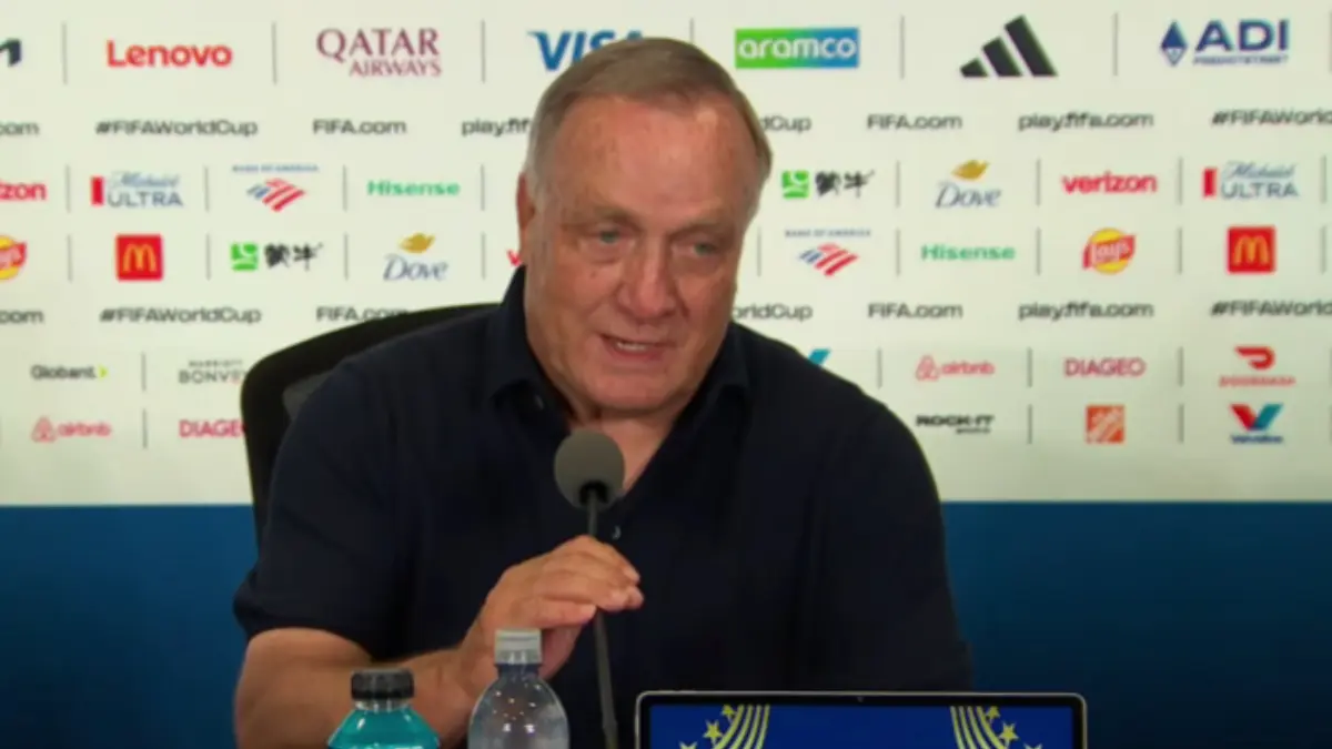 Pelatih Timnas Curacao, Dick Advocaat.