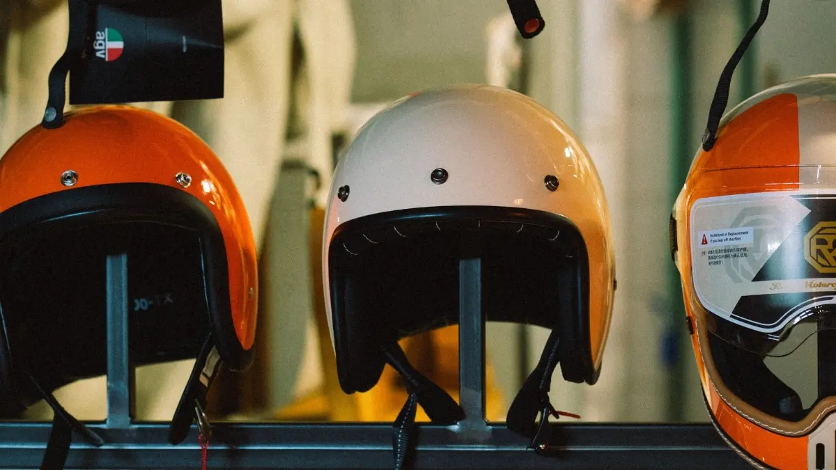 Ilustrasi Pusat Toko Helm di Bogor. (Pexels/Egor P)