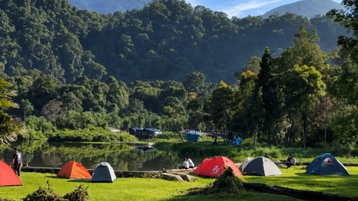Ground camping di Situ Gunung. (Instagram @situgunungcamping)