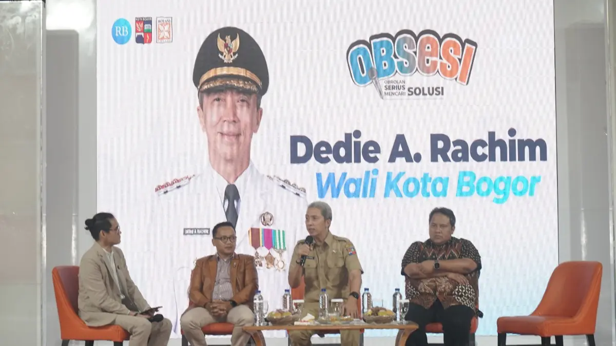 Talkshow Obsesi (Obrolan Serius Mencari Solusi) Off Air bertajuk Dari Matahari dan Sampah, Jalan Baru Menuju Kemandirian Energi" yang digelar Radar Bogor di Atrium Lantai 2 Botani Square Mall, Senin, 29 Juni 2026. (Sofiansyah/Radar Bogor)