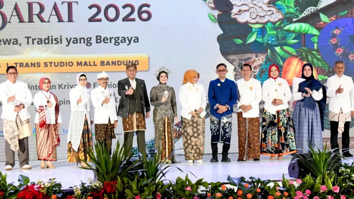 Wakil Gubernur Jawa Barat Erwan Setiawan membuka Pekan Kerajinan Jawa Barat (PKJB) tahun 2026 di Kota Bandung. (Dok. Pemprov Jabar)