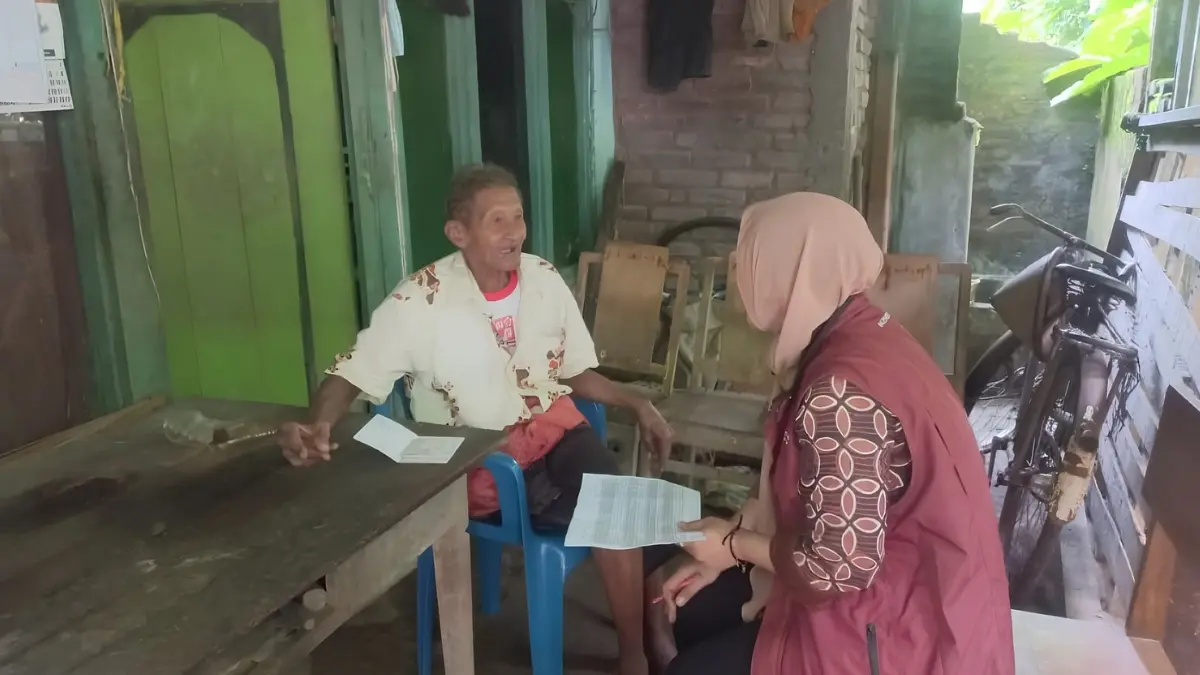 Ilustrasi KPM bansos Juli 2026 dan petugas pendamping sosial. (Foto: poncosari.bantulkab.go.id)