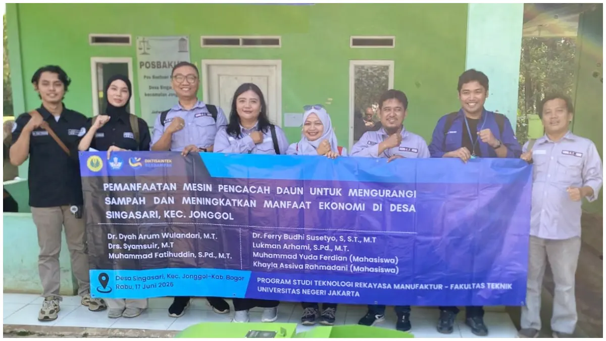 Kegiatan Pemanfaatan Mesin Pencacah Daun untuk mengurangi sampah dan meningkatkan manfaat ekonomi di Desa Singasari Jonggol.&nbsp;
