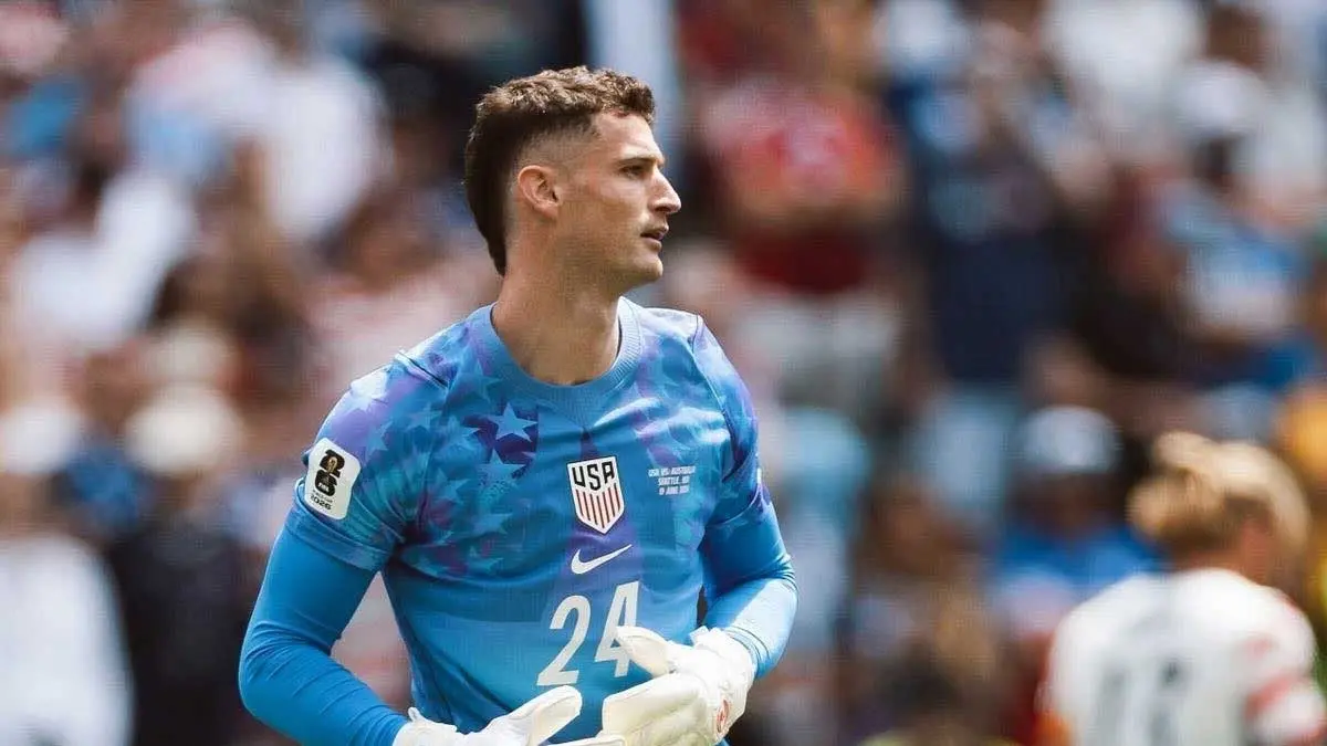 Kiper Timnas Amerika Serikat di Piala Dunai 2026 sempat tolak MU demi lanjut kuliah. (Foto : IGmattyicefreese)