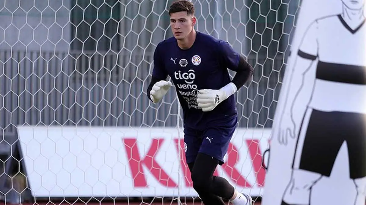 Kiper Timnas Paraguay Orlando Gill. (Foto ; Instagram @orlando_daniel01)