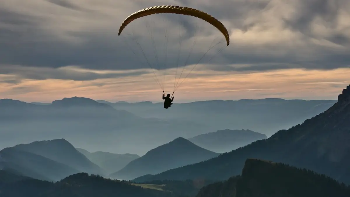Spot paragliding dengan pemandangan indah di Jawa. Foto: Laman Villa di Batu Malang