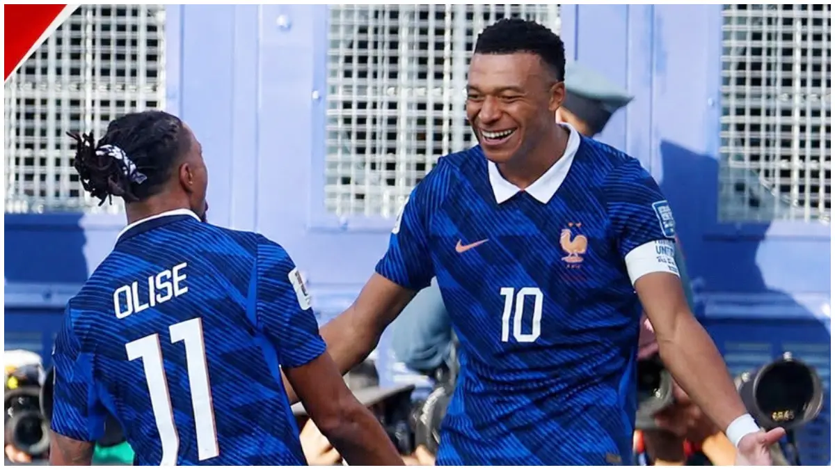 Selebrasi bintang Timnas Prancis Kylian Mbappe usai mencetak gol ke gawang Swiss. 