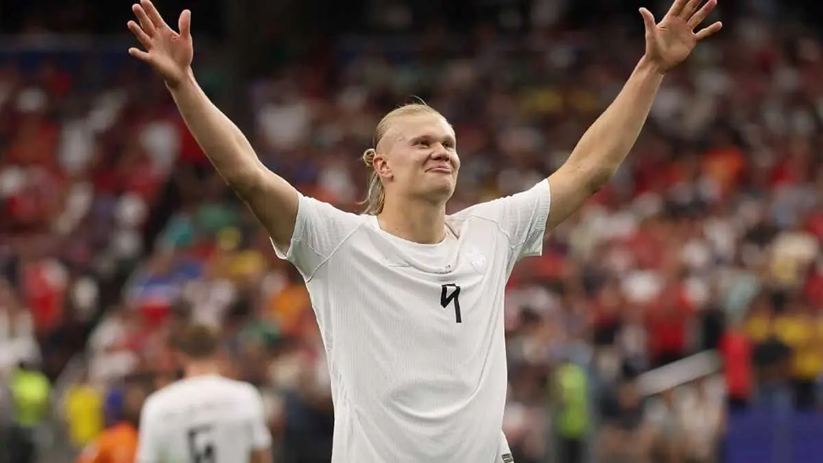 Selebrasi Pemain Norwegia Erling Haaland saat mencetak gol ke gawang Pantai Gading. 