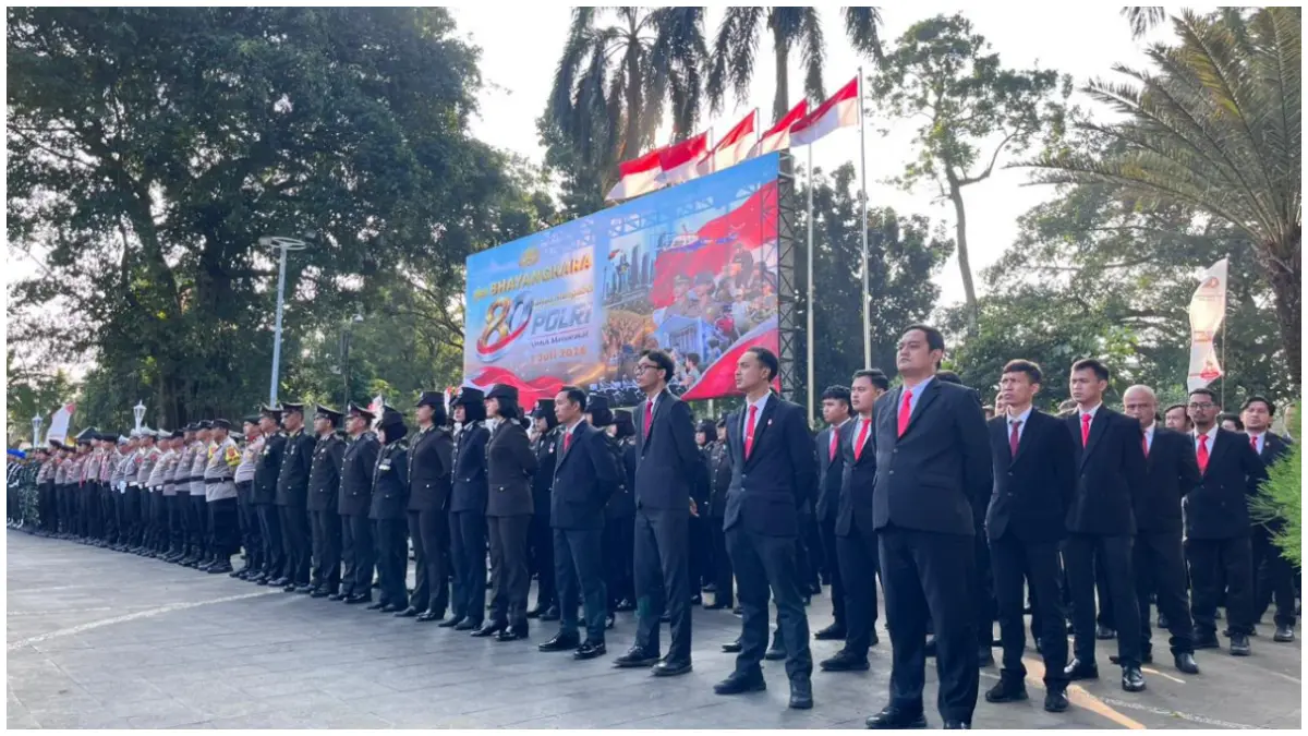 Upacara Peringatan Hari Bhayangkara ke-80 di Plaza Balaikota Bogor. (Foto : Dzikry/Radar Bogor)