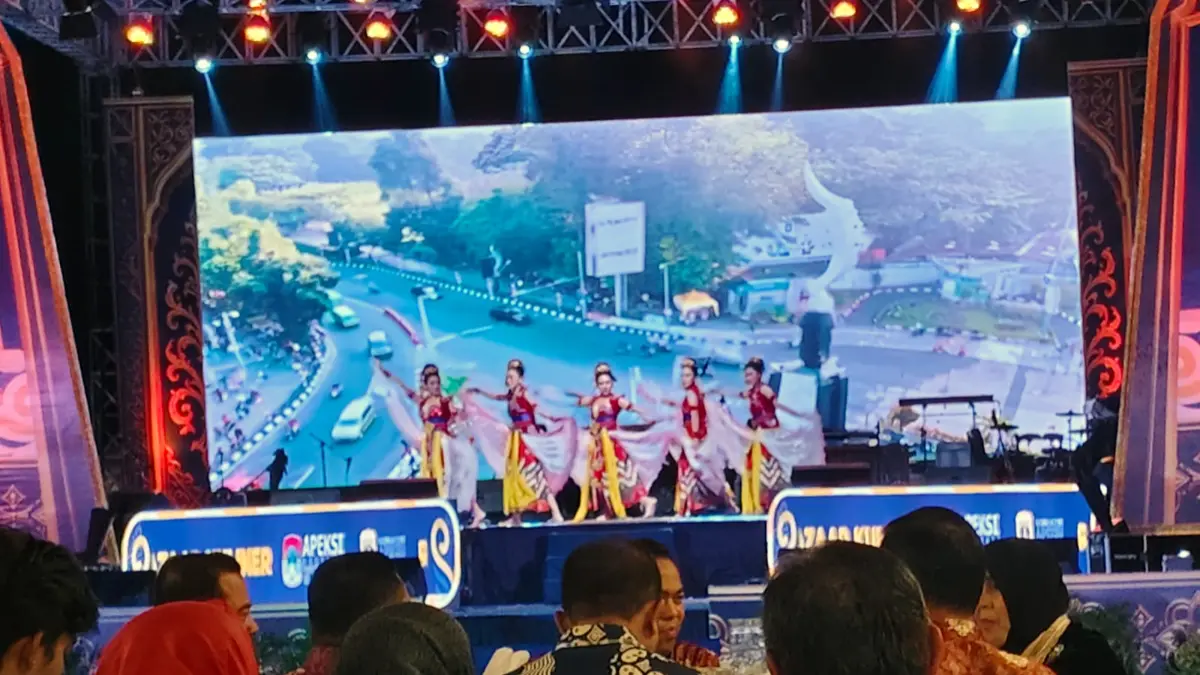 Tari Jagadita, Sanggar Tari Citra Budaya Kota Bogor sukses menghadirkan nuansa budaya Sunda yang memikat. (foto : Gatut Susanta)