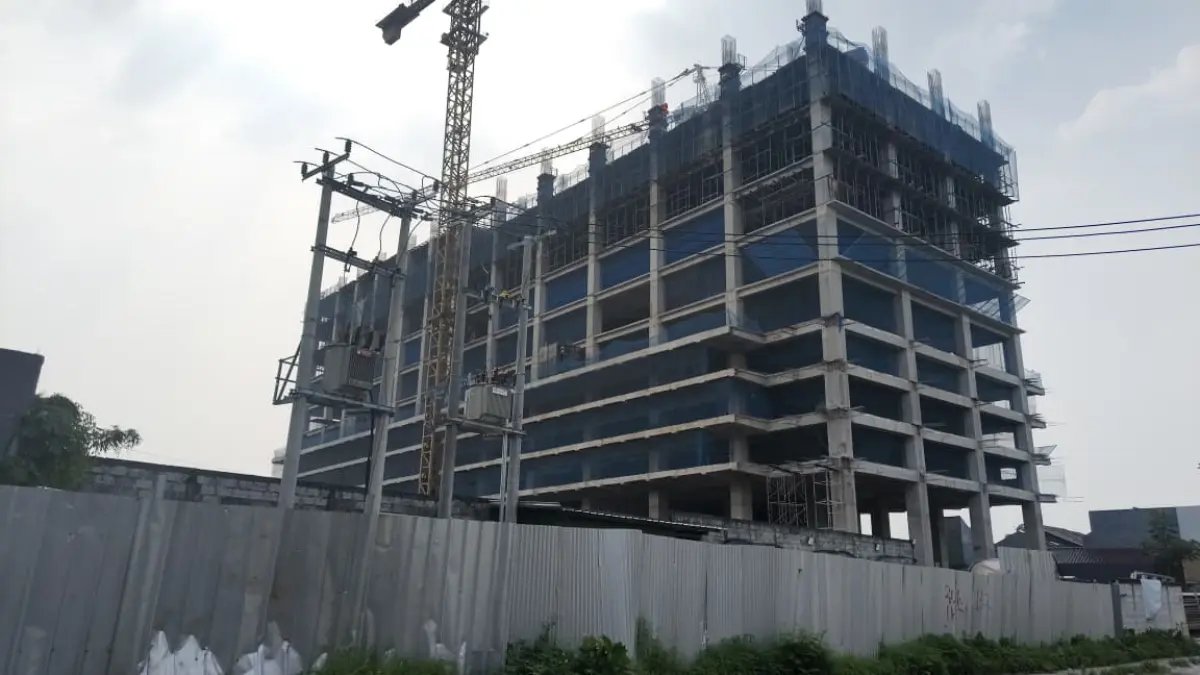 Gedung di kompleks Budi Agung Kota Bogor yang sedang dibangun. Foto: Fikri/Radar Bogor