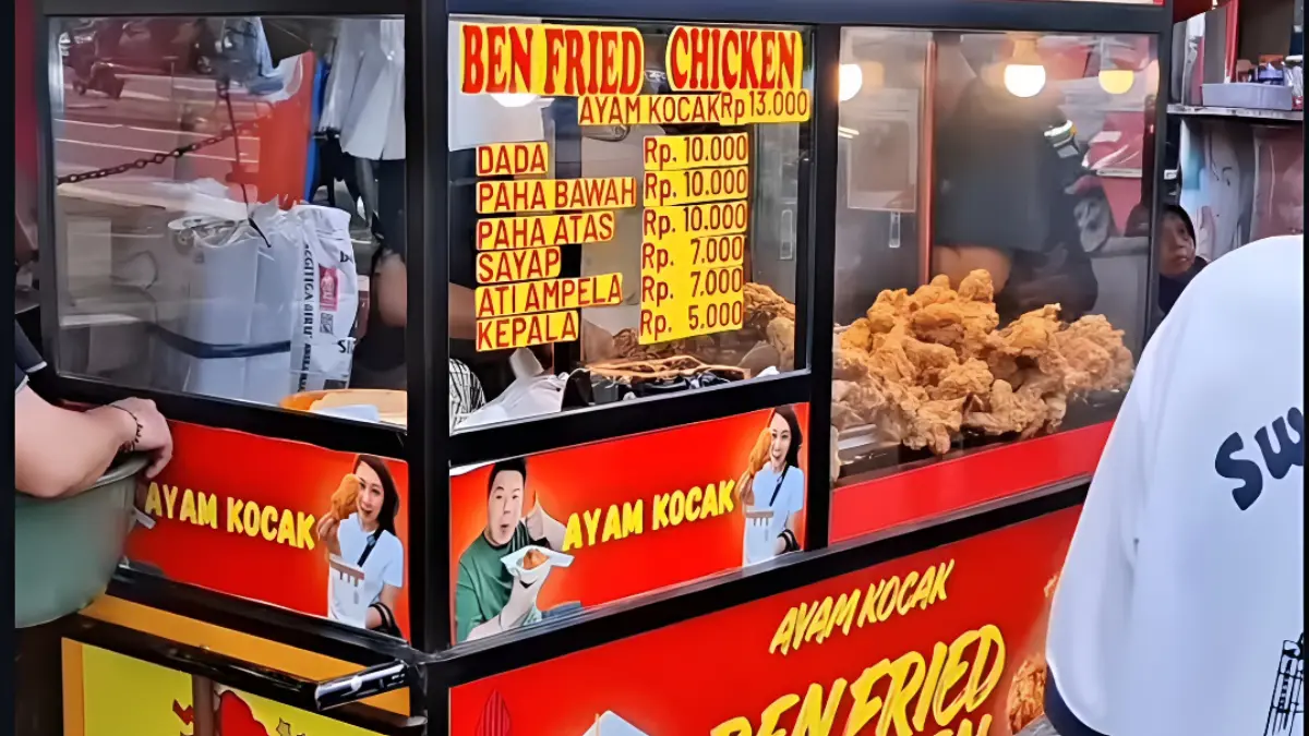 Kuliner Ayam Kocak Viral di Jakarta Barat
