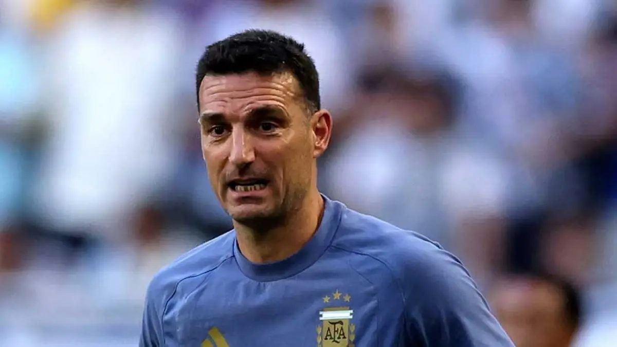 Lionel Scaloni dikabarkan bakal lanjut tangani Timnas Argentina di Piala Dunia 2030. Foto: FB AFA Seleccion Argentina