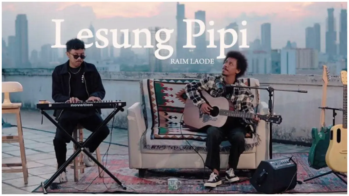 Lesung Pipi dari Raim Laode masih jadi lagu andalan buat yang lagi jatuh cinta atau kangen seseorang. (Foto: Instagram Raim Laode)