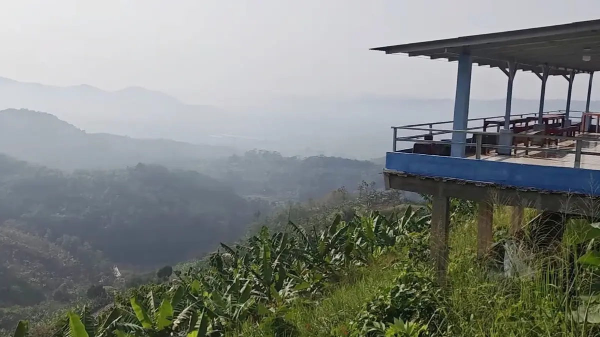 View di Rest Area Parci. (Foto: YouTube Week Tapi Gak End)