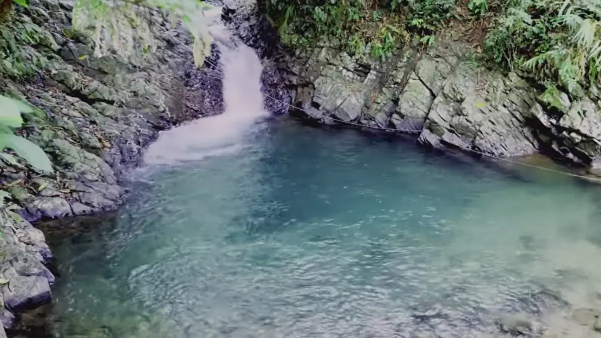 Wisata alam Curug Putri Kencana Bogor. (Foto: YouTube Opal Raufal)