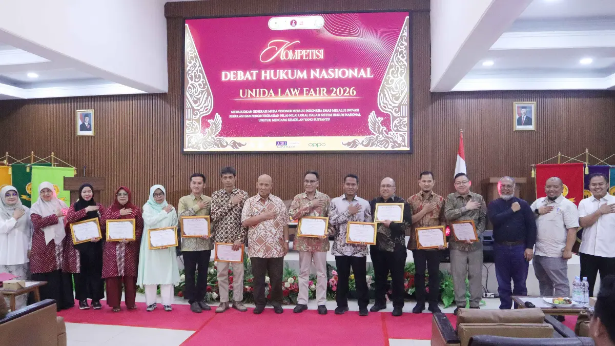 Foto bersama para pembicara Unida&nbsp;Law Fair 2026 di Aula Gedung C Unida, Kamis, 2 Juli 2026. Foto: Unida for Radar Bogor