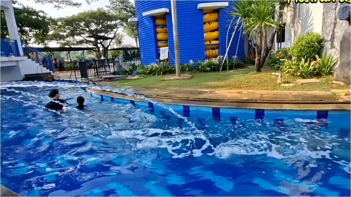 Grand Splash Waterpark. (Foto: YouTube Plesiran asik)
