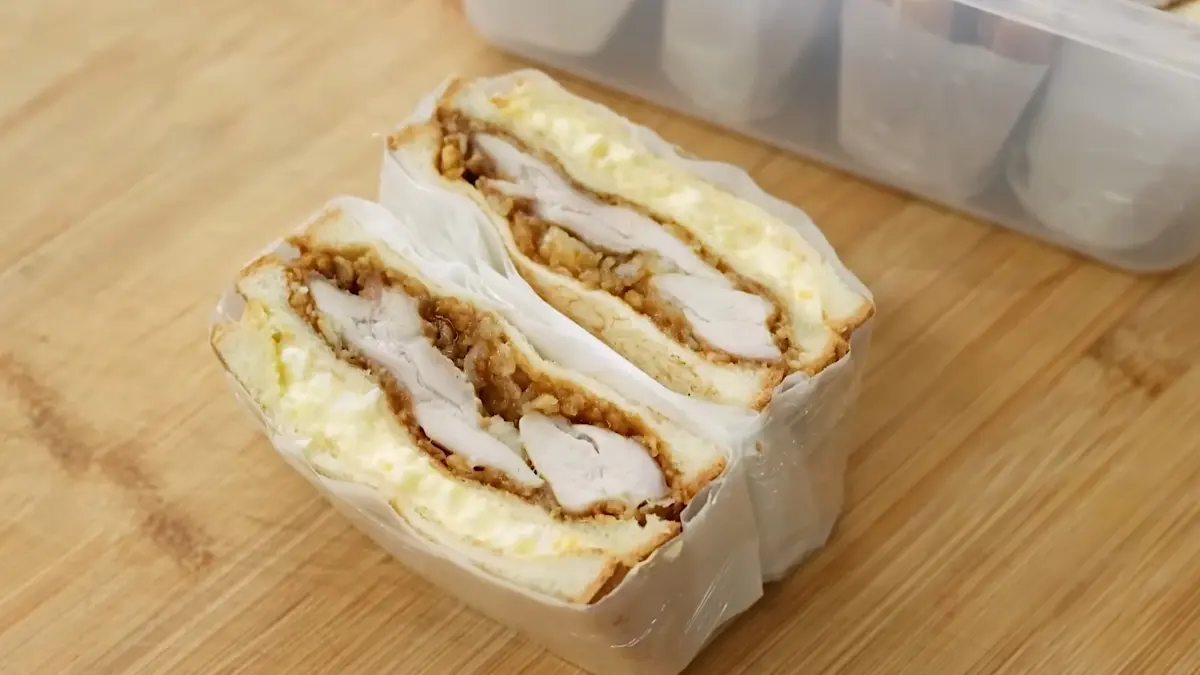 Resep Tori Tamago Sando. (YouTube Devina Hermawan)