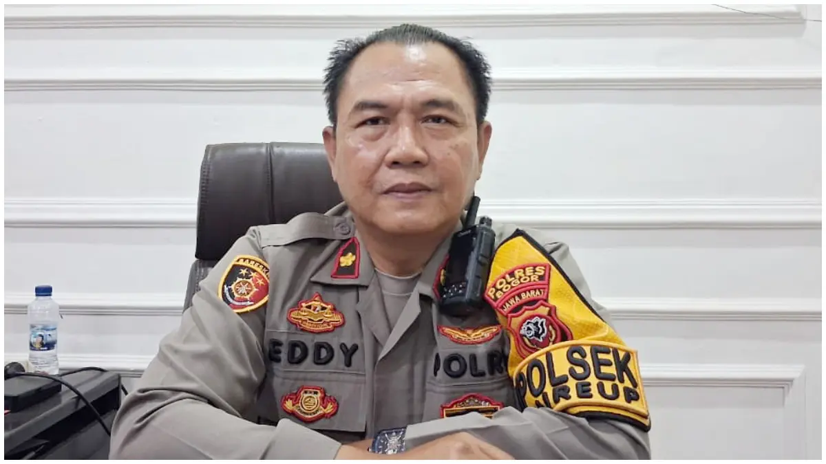 Kapolsek Citeureup, Kompol Eddy Santosa saat dimintai keterangan oleh Radar Bogor di Mapolsek Citeureup, Selasa 14 Juli 2026. (Foto: Muhammad Ali/Radar Bogor)
