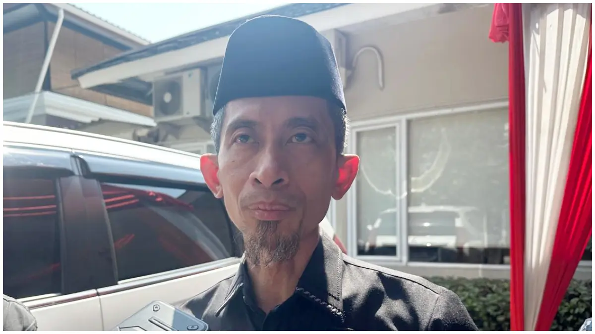 Wakil Ketua II DPRD Kabupaten Bogor, Agus Salim saat menyampaikan keterangan soal rencana pembangunan SMPN 5 Cibinong. (Foto : Billy/Radar Bogor)